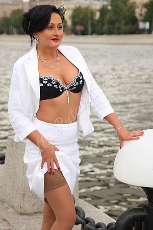 Каролина, метро Пролетарская