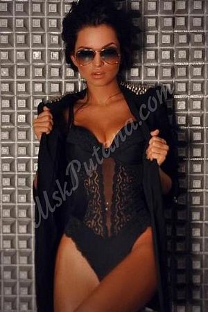 Полина, метро Румянцево