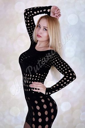 Надежда, метро Лесопарковая