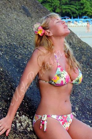 Маша, метро Бульвар Адмирала Ушакова