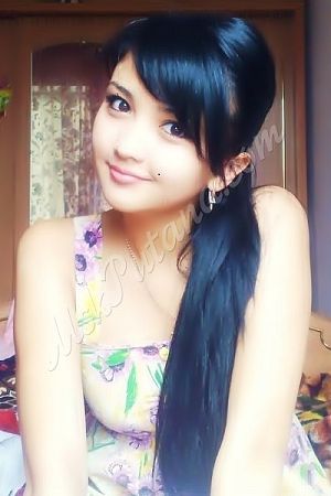 Айгуль, метро Коломенская