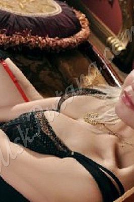 Олечка, метро Театральная