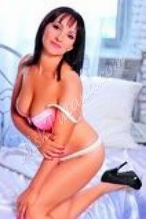 Мила, метро Лесопарковая