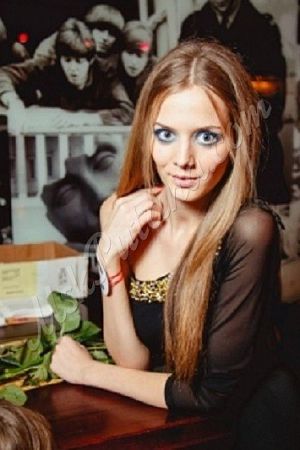 Елена, метро Фили