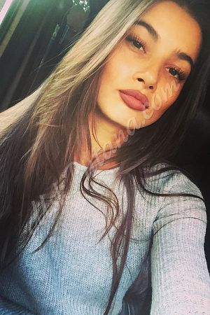 Марина, метро Тропарёво