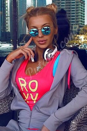 Лена, метро Котельники