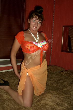 Оля, метро Борисово