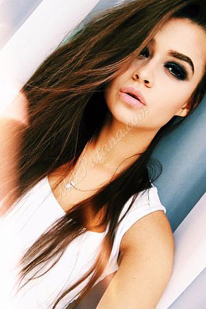 Катя, метро Лесопарковая