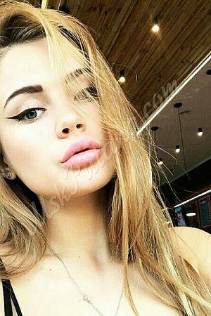 Ирина, метро Планерная