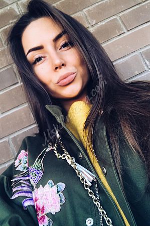 Александра, метро Балтийская