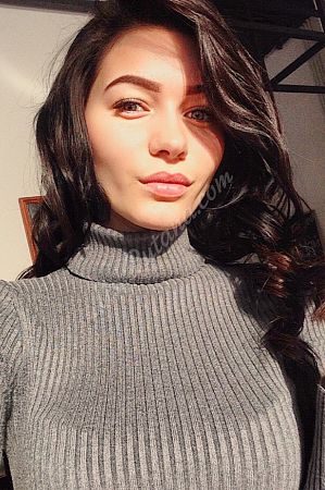 Регина, метро Митино