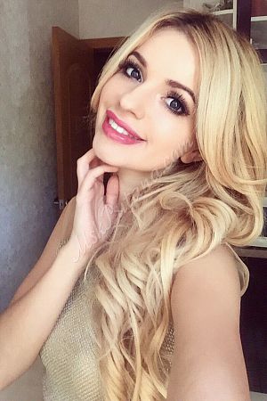 Николь, метро Петровско-Разумовская