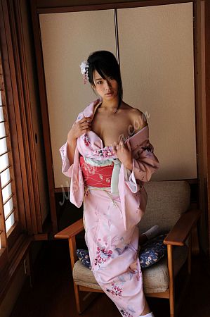 Лена, метро Первомайская