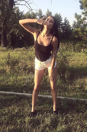 Дарина, метро Каховская