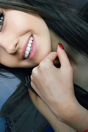 Яна, метро Полянка