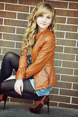 дина, метро Саларьево