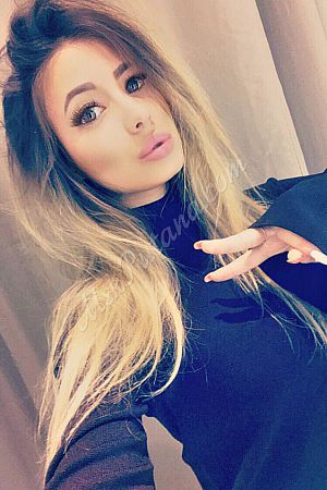 Милана, метро Шоссе Энтузиастов