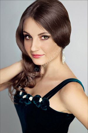 Аня, метро Нагорная