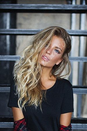 милана, метро Академическая