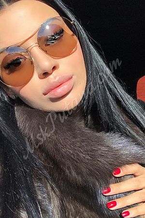 Ксюша, метро Воробьёвы горы