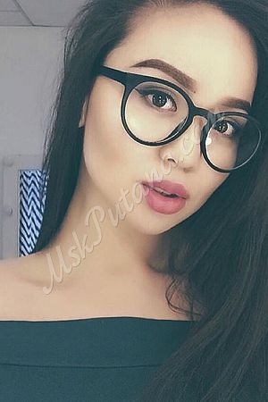 Дарина, метро Октябрьское Поле