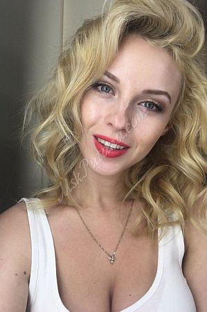 Юлия, метро Фили