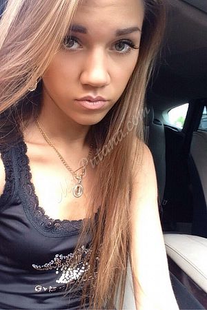 Нина, метро Пролетарская