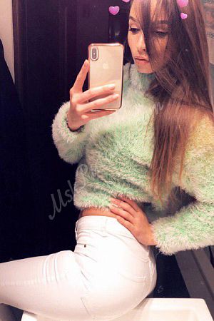 катя, метро Пионерская