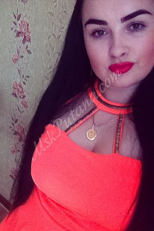 Ева, метро Ленинский проспект