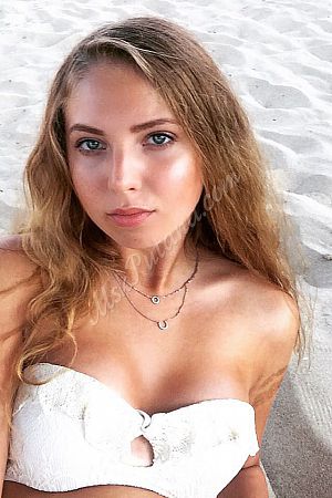 Инна, метро Деловой центр