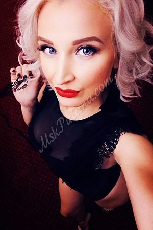 Александра, метро Александровский сад