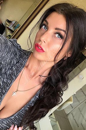 Вера, метро Кунцевская