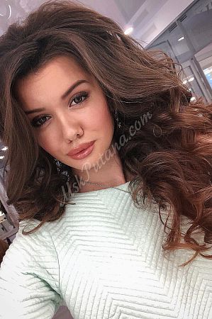 Николь, метро Цветной бульвар