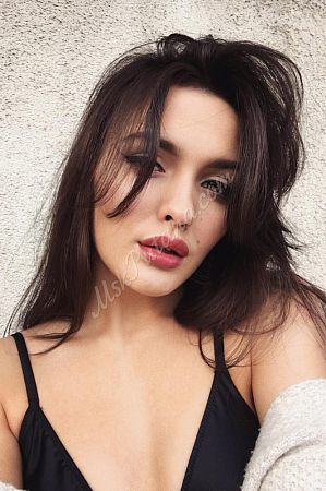 Алла, метро Юго-Западная