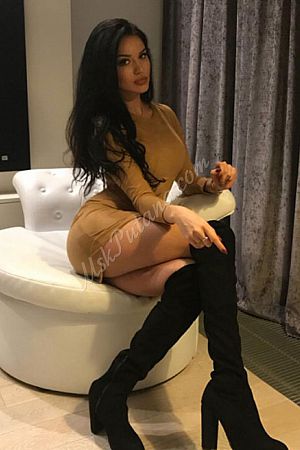 Альбина, метро Верхние Котлы