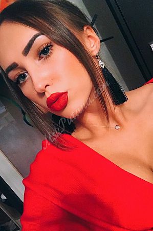 Наташа, метро Фили