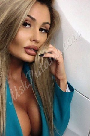 Елена, метро Раменки