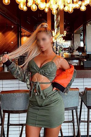 Мила, метро Пушкинская