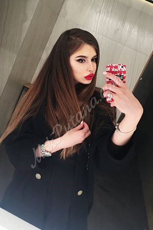 Aлина, метро Братиславская