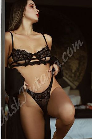 Каролина, метро Севастопольская