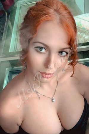 Кристи, метро Волоколамская