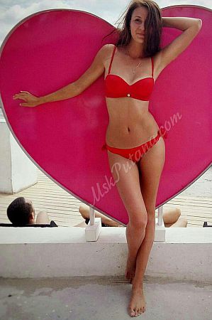 Маша, метро Коломенская