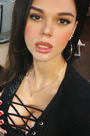 Александра, метро Аэропорт