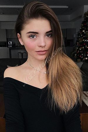 Лена, метро Нагатинская