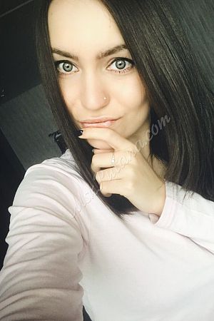 валя, метро Коломенская