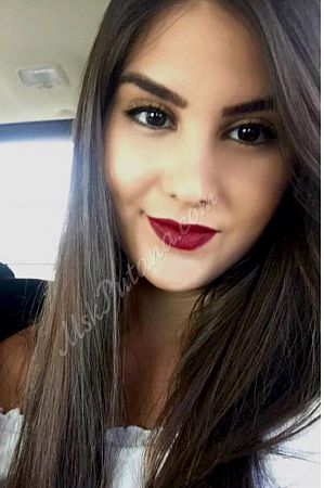 алена, метро Нагорная