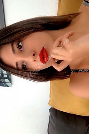 Александра, метро Чеховская