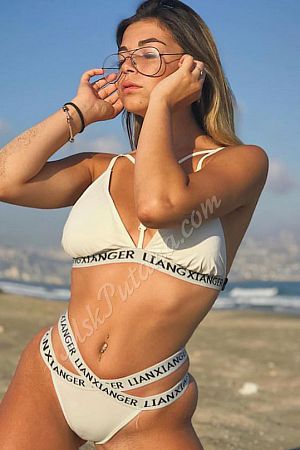 Кристина, метро Чкаловская