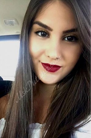 Александра, метро Третьяковская