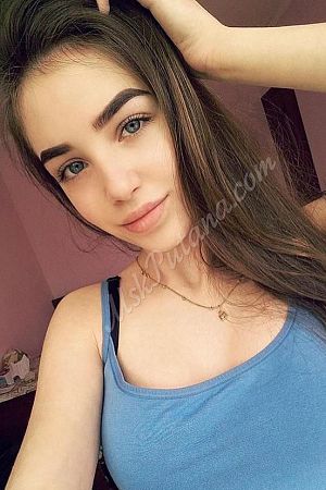 Яна, метро Боровское шоссе